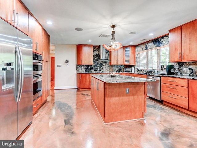 3213 WOODVALLEY DR, Pikesville, MD 21208