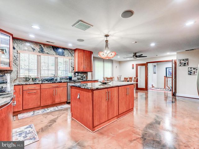 3213 WOODVALLEY DR, Pikesville, MD 21208