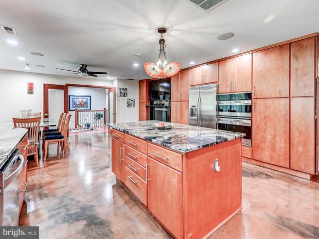 3213 WOODVALLEY DR, Pikesville, MD 21208