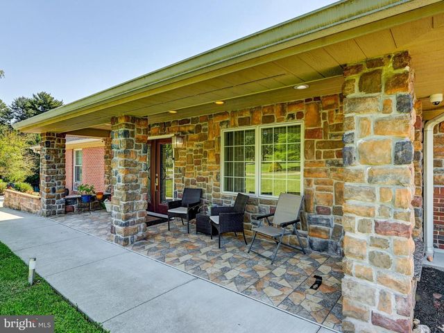 3213 WOODVALLEY DR, Pikesville, MD 21208