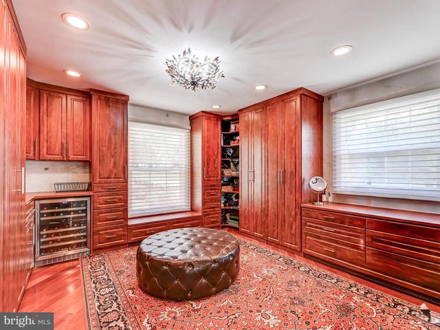 3213 WOODVALLEY DR, Pikesville, MD 21208