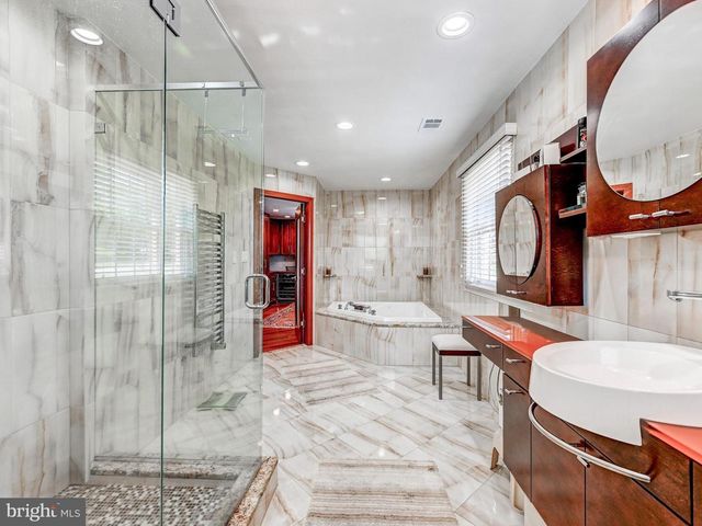 3213 WOODVALLEY DR, Pikesville, MD 21208