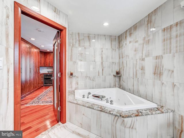 3213 WOODVALLEY DR, Pikesville, MD 21208