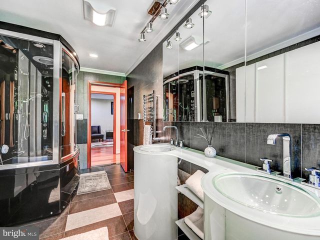 3213 WOODVALLEY DR, Pikesville, MD 21208