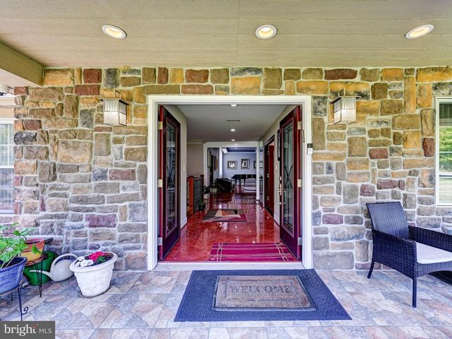3213 WOODVALLEY DR, Pikesville, MD 21208