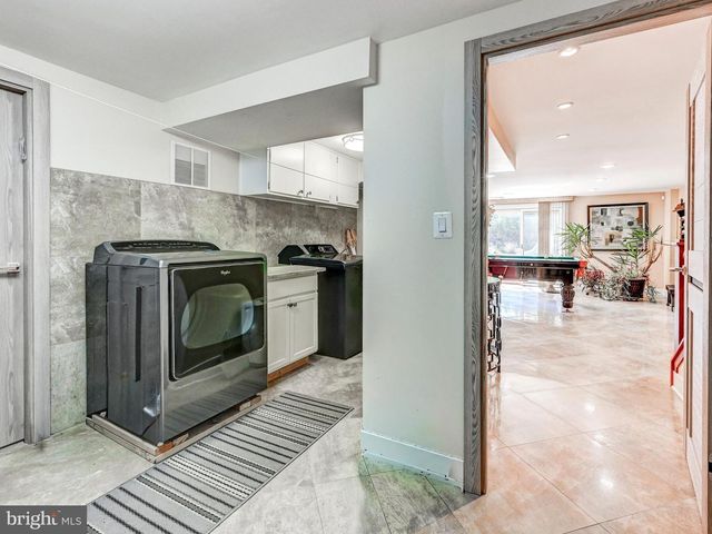 3213 WOODVALLEY DR, Pikesville, MD 21208