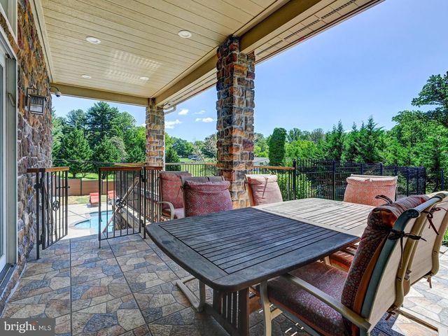 3213 WOODVALLEY DR, Pikesville, MD 21208