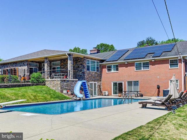 3213 WOODVALLEY DR, Pikesville, MD 21208