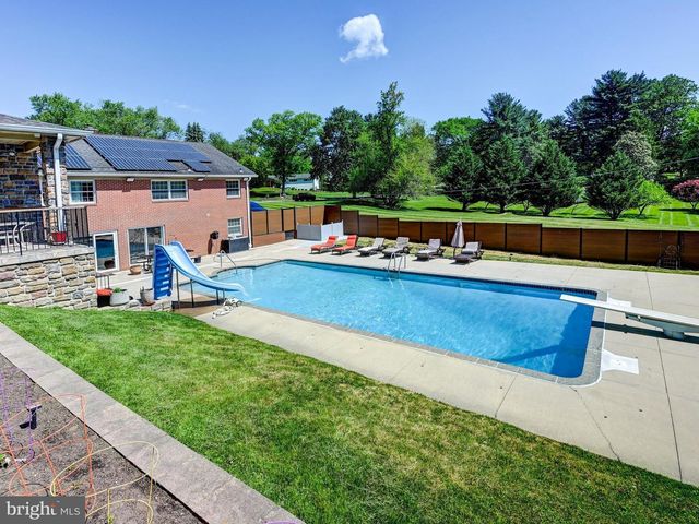 3213 WOODVALLEY DR, Pikesville, MD 21208