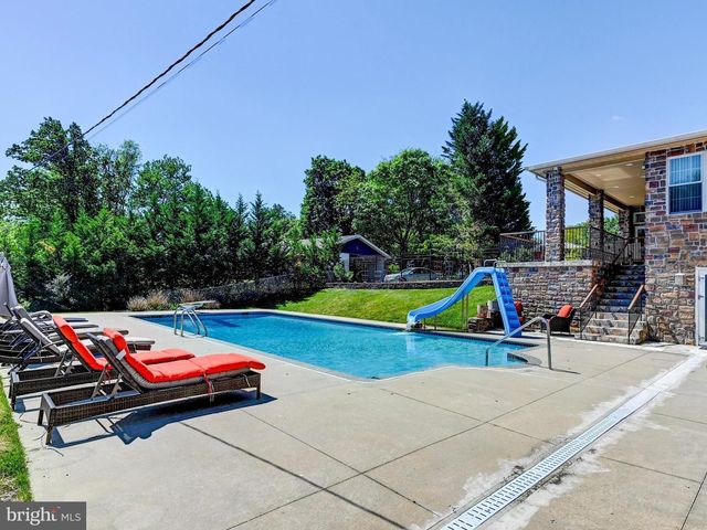 3213 WOODVALLEY DR, Pikesville, MD 21208