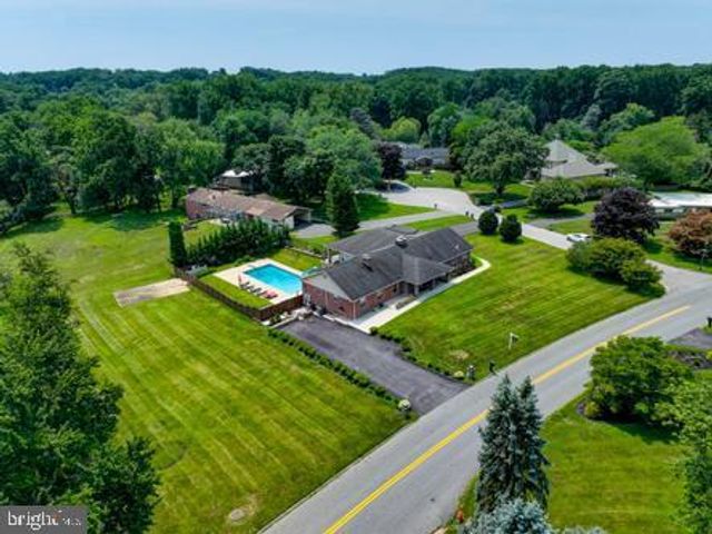 3213 WOODVALLEY DR, Pikesville, MD 21208