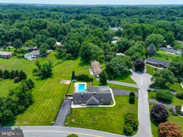 3213 WOODVALLEY DR, Pikesville, MD 21208