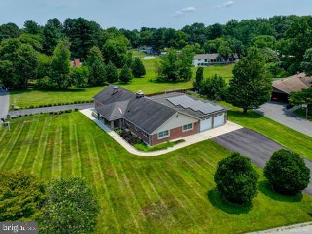 3213 WOODVALLEY DR, Pikesville, MD 21208