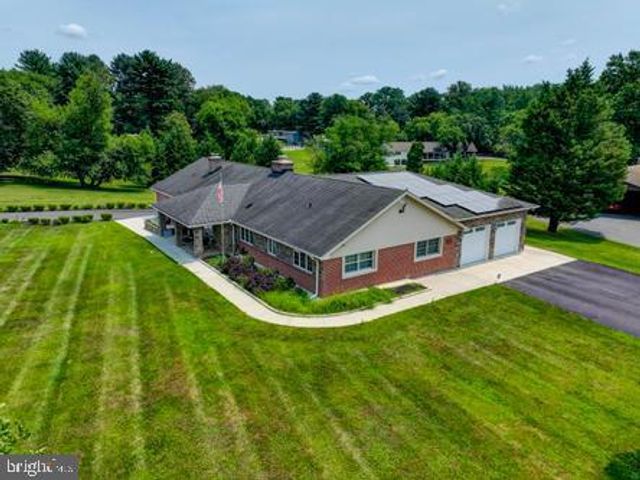 3213 WOODVALLEY DR, Pikesville, MD 21208