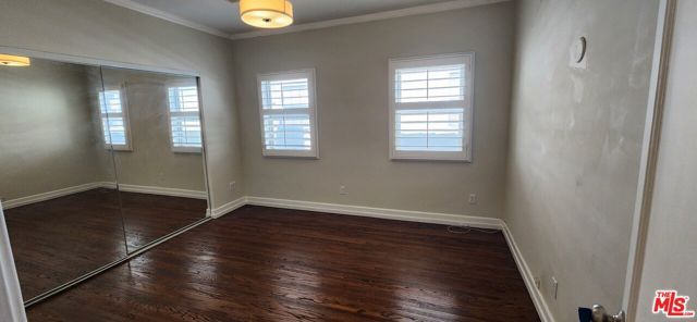 1024 S Cloverdale Avenue, Los Angeles, CA 90019