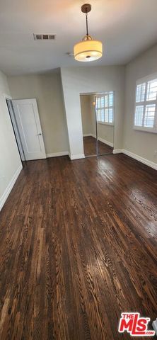 1024 S Cloverdale Avenue, Los Angeles, CA 90019