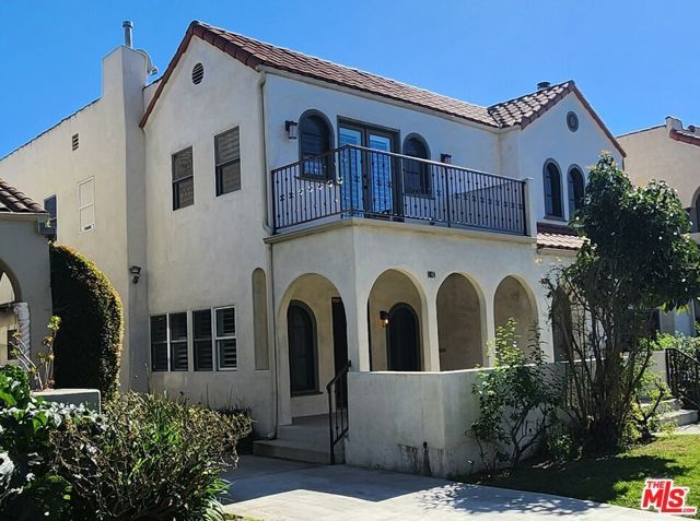 1024 S Cloverdale Avenue, Los Angeles, CA 90019