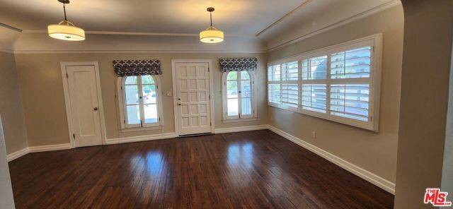 1024 S Cloverdale Avenue, Los Angeles, CA 90019