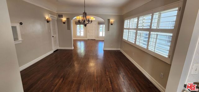 1024 S Cloverdale Avenue, Los Angeles, CA 90019