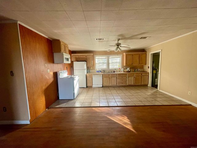 101 W North Ave, Humnoke, AR 72072