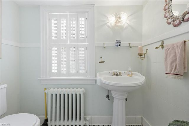 107 42nd ST, Virginia Beach, VA 23451