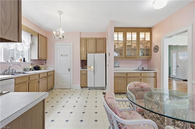 107 42nd ST, Virginia Beach, VA 23451