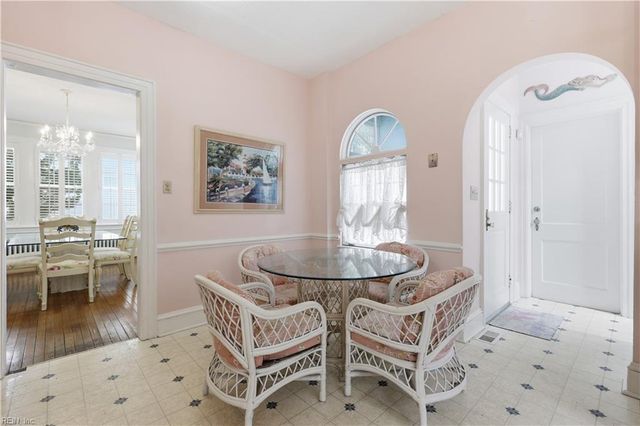 107 42nd ST, Virginia Beach, VA 23451