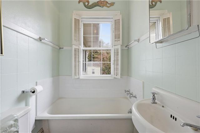 107 42nd ST, Virginia Beach, VA 23451