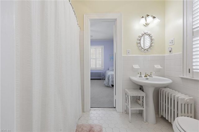 107 42nd ST, Virginia Beach, VA 23451