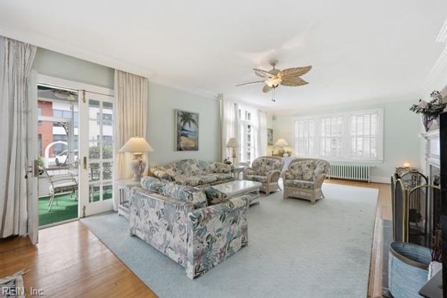 107 42nd ST, Virginia Beach, VA 23451