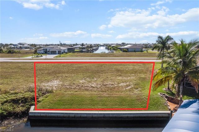 3231 Yucatan PKWY, Cape Coral, FL 33993