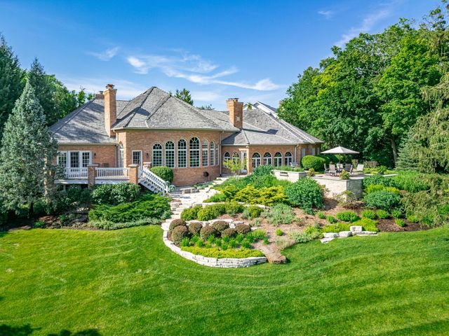 5 Hillburn Court, North Barrington, IL 60010