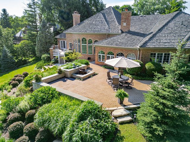 5 Hillburn Court, North Barrington, IL 60010