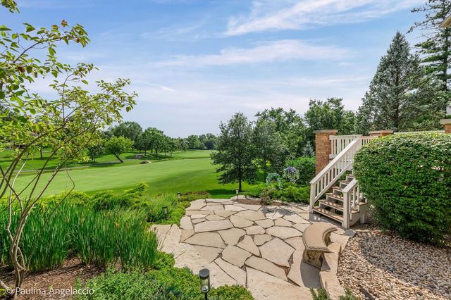 5 Hillburn Court, North Barrington, IL 60010