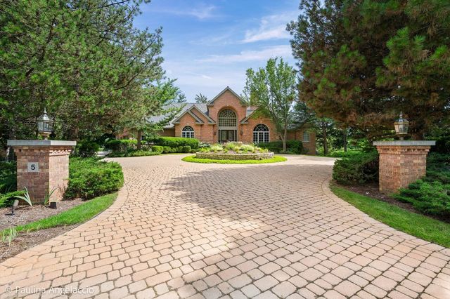 5 Hillburn Court, North Barrington, IL 60010