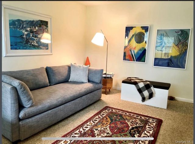 40 Canoe Place Road 5, Hampton Bays, NY 11946