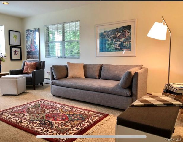 40 Canoe Place Road 5, Hampton Bays, NY 11946