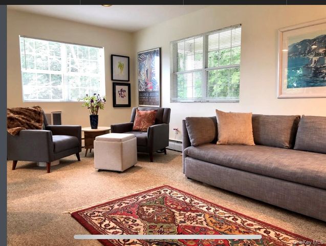 40 Canoe Place Road 5, Hampton Bays, NY 11946