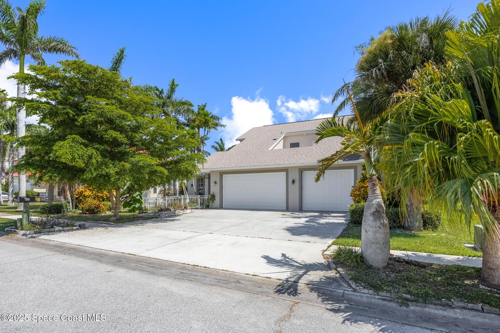 805 W Central Boulevard, Cape Canaveral, FL 32920