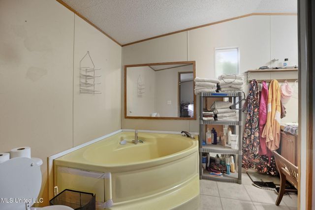 1543 Marion Russell Road, Meridian, MS 39301