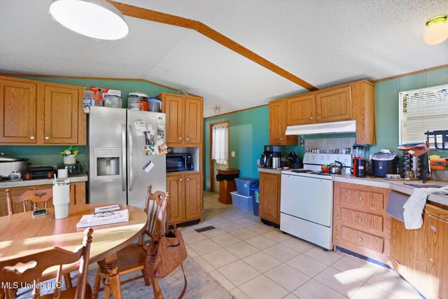 1543 Marion Russell Road, Meridian, MS 39301