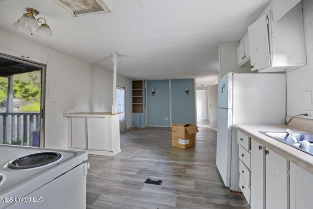 1543 Marion Russell Road, Meridian, MS 39301