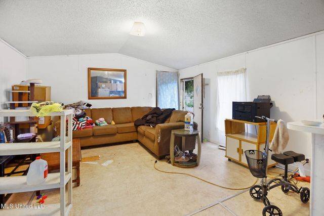 1543 Marion Russell Road, Meridian, MS 39301