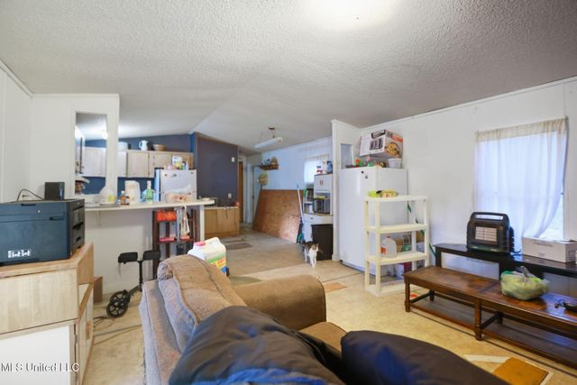 1543 Marion Russell Road, Meridian, MS 39301