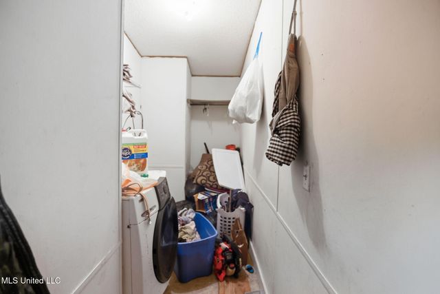 1543 Marion Russell Road, Meridian, MS 39301