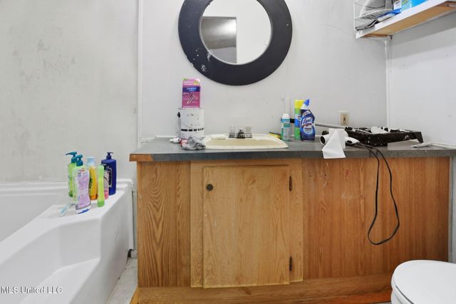 1543 Marion Russell Road, Meridian, MS 39301