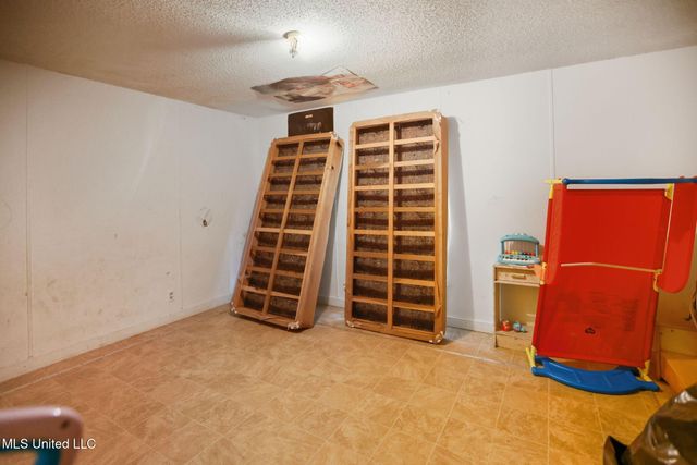 1543 Marion Russell Road, Meridian, MS 39301