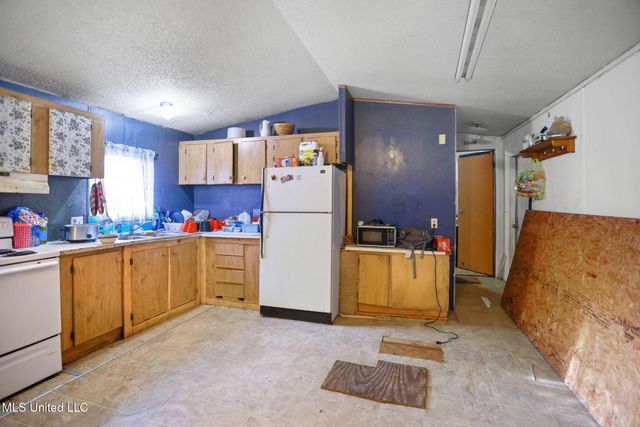 1543 Marion Russell Road, Meridian, MS 39301