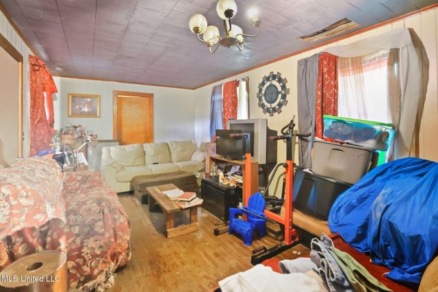 1543 Marion Russell Road, Meridian, MS 39301