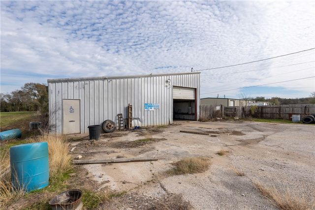 6250 Fourwinds Drive, Bryan, TX 77808
